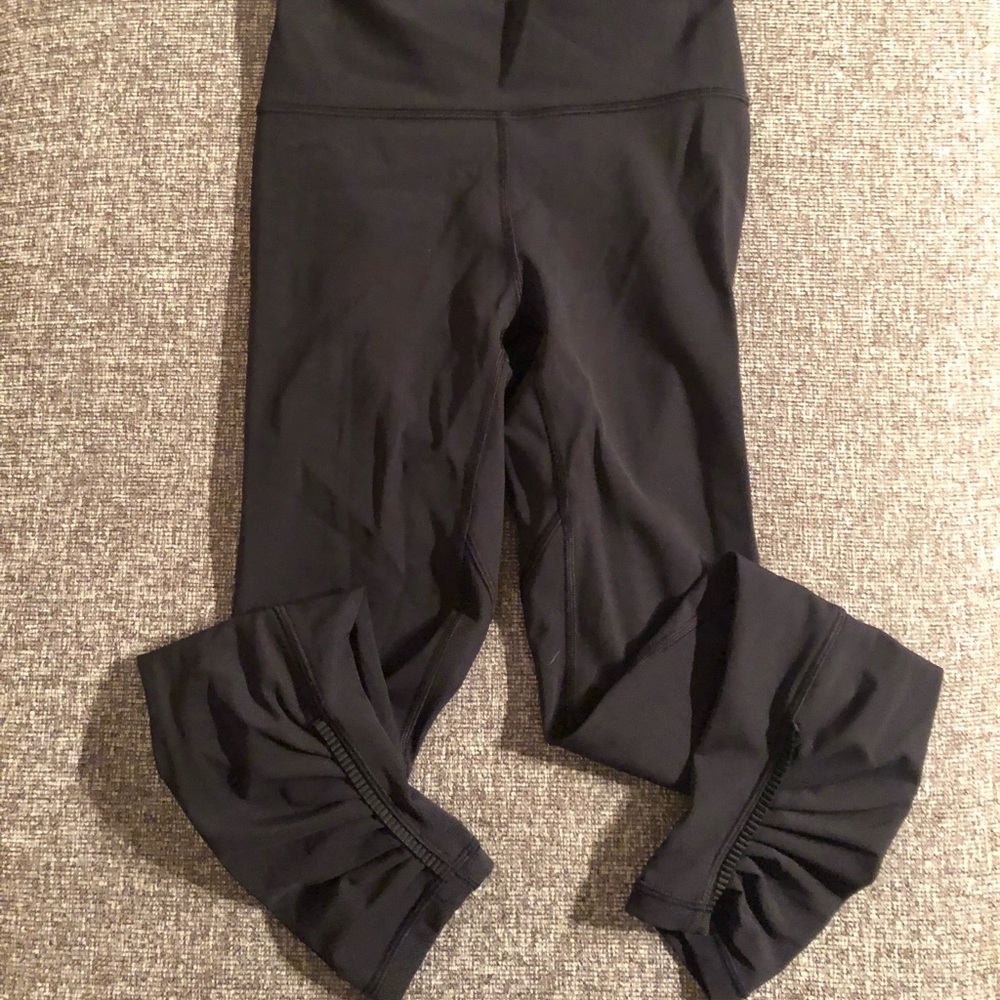 Play Off the Pleats Tight BLK/4